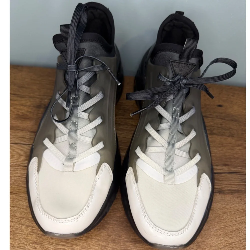 Guess‎ GWCOLORS Chunky Sneakers Womens 7.5 Athleisure Streetwear Minimalist